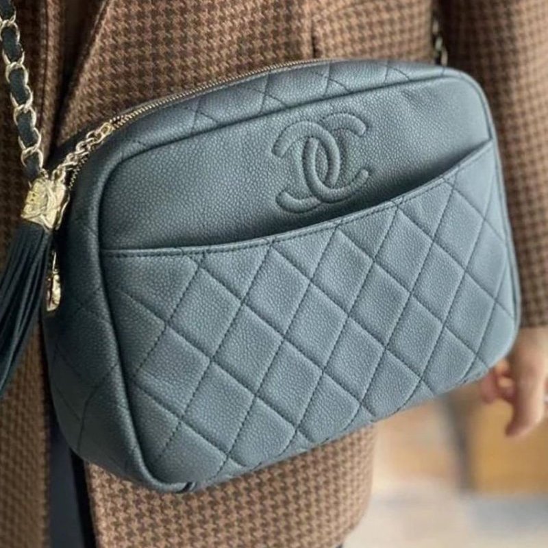 CHANEL 小牛皮及金色金屬 18B🎀現品實拍 🎀   Shoulder Bag金扣鏈帶肩背/斜背包-5