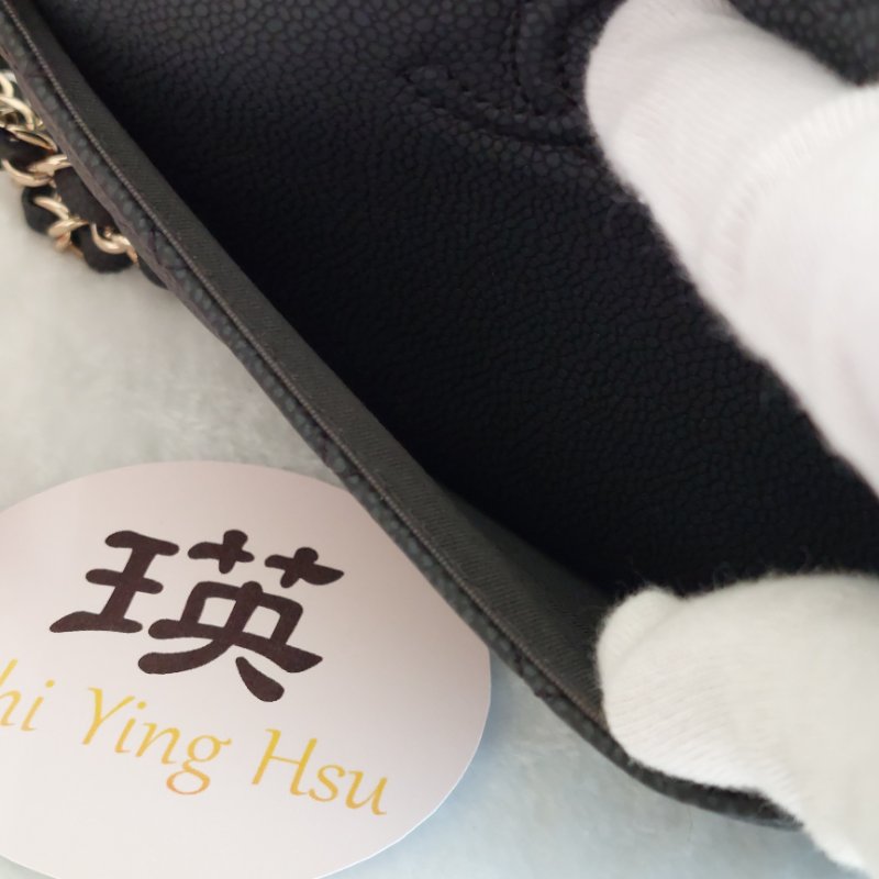 CHANEL 小牛皮及金色金屬 18B🎀現品實拍 🎀   Shoulder Bag金扣鏈帶肩背/斜背包-40