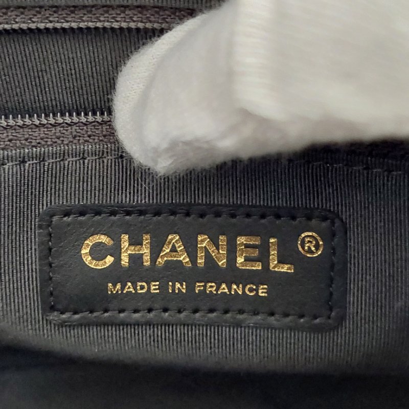 CHANEL 小牛皮及金色金屬 18B🎀現品實拍 🎀   Shoulder Bag金扣鏈帶肩背/斜背包-45