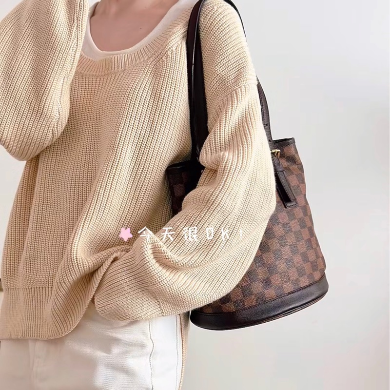 LV 棋盤格子母包-1