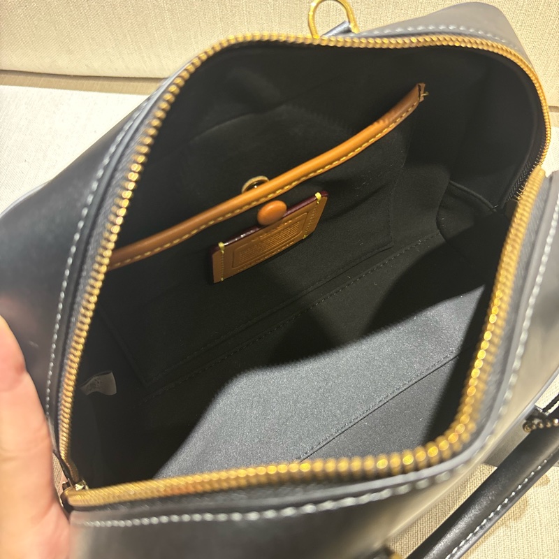 COACH 黑色手提 斜背包 盒子包-5