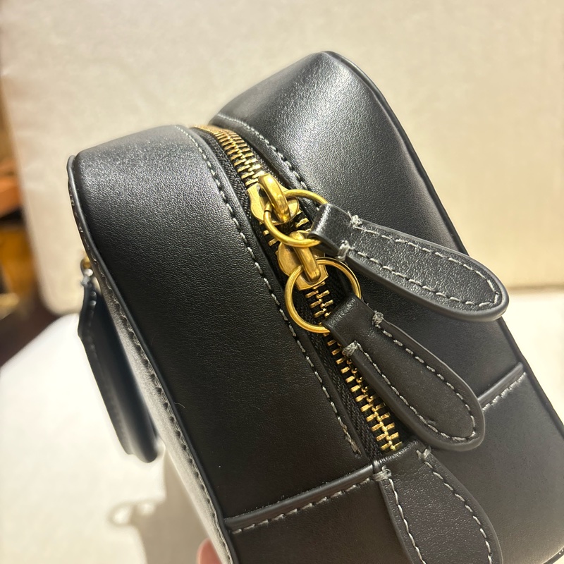 COACH 黑色手提 斜背包 盒子包-6