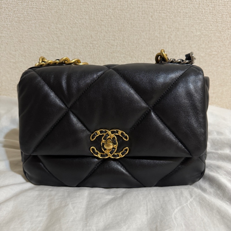 CHANEL 19Bag-0