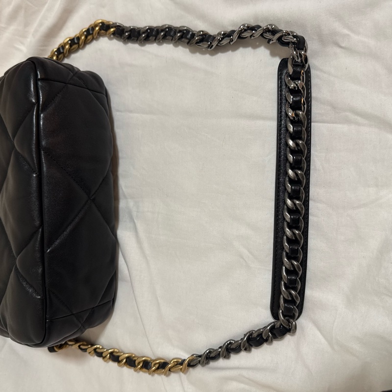 CHANEL 19Bag-12