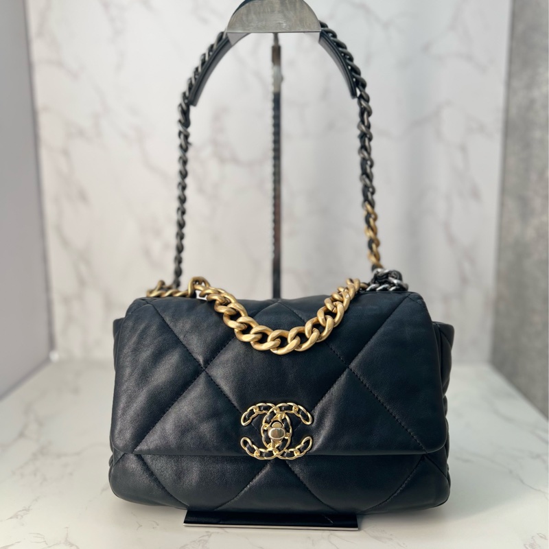 💗香緹國際精品💗 Chanel 19 小號 晶片款-0