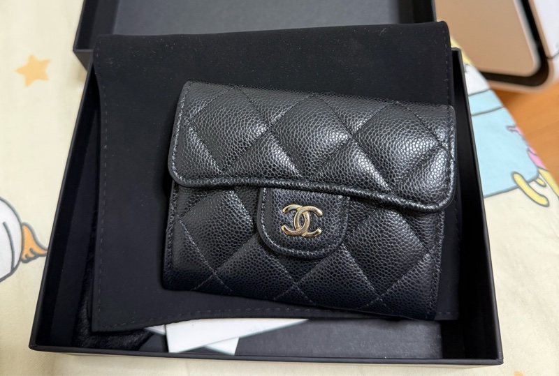 Chanel XL card holder-0