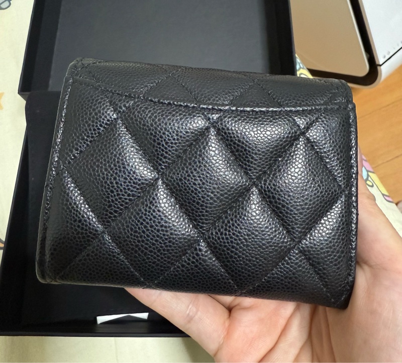Chanel XL card holder-2