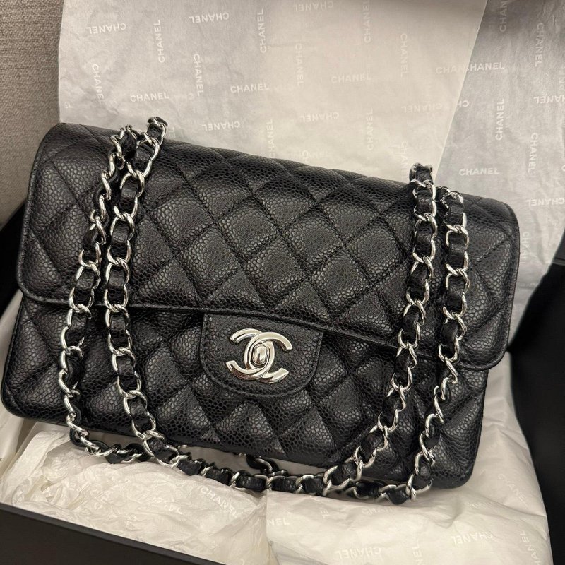 *SHIHNA名牌精品* CHANEL CF 23 荔枝牛皮黑銀 釦斜背包/肩背包 (芯片款)-0