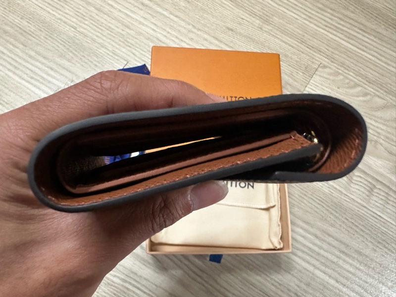 Lv 短夾-7