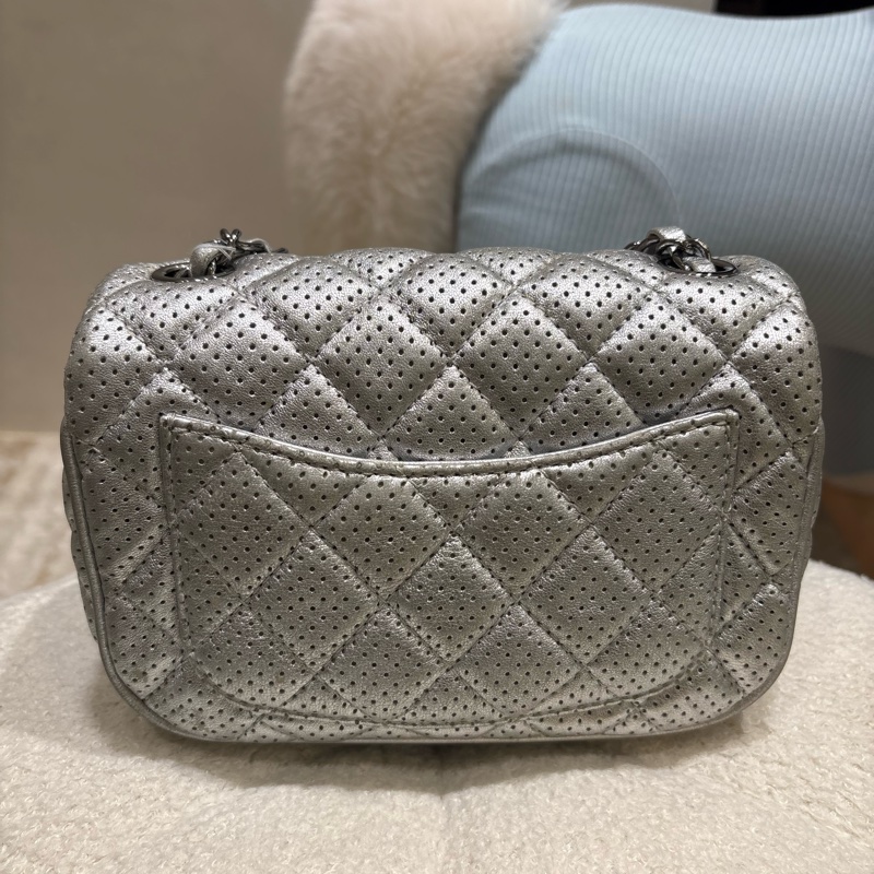 Chanel Metallic Flap Bag  Sliver 🩶17cm 方胖-6