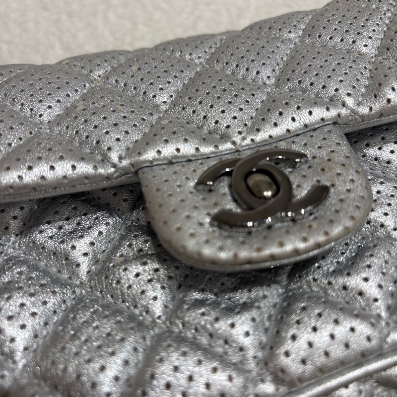 Chanel Metallic Flap Bag  Sliver 🩶17cm 方胖-11