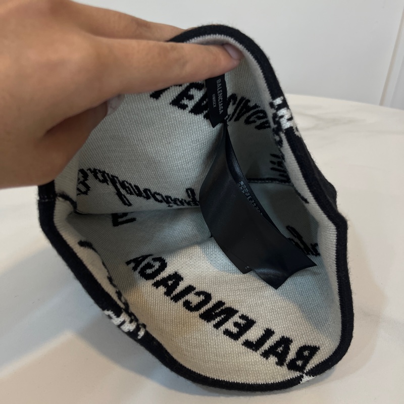 balenciaga黑色英文毛帽-4