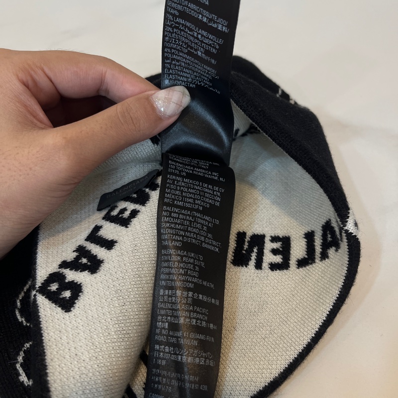 balenciaga黑色英文毛帽-6