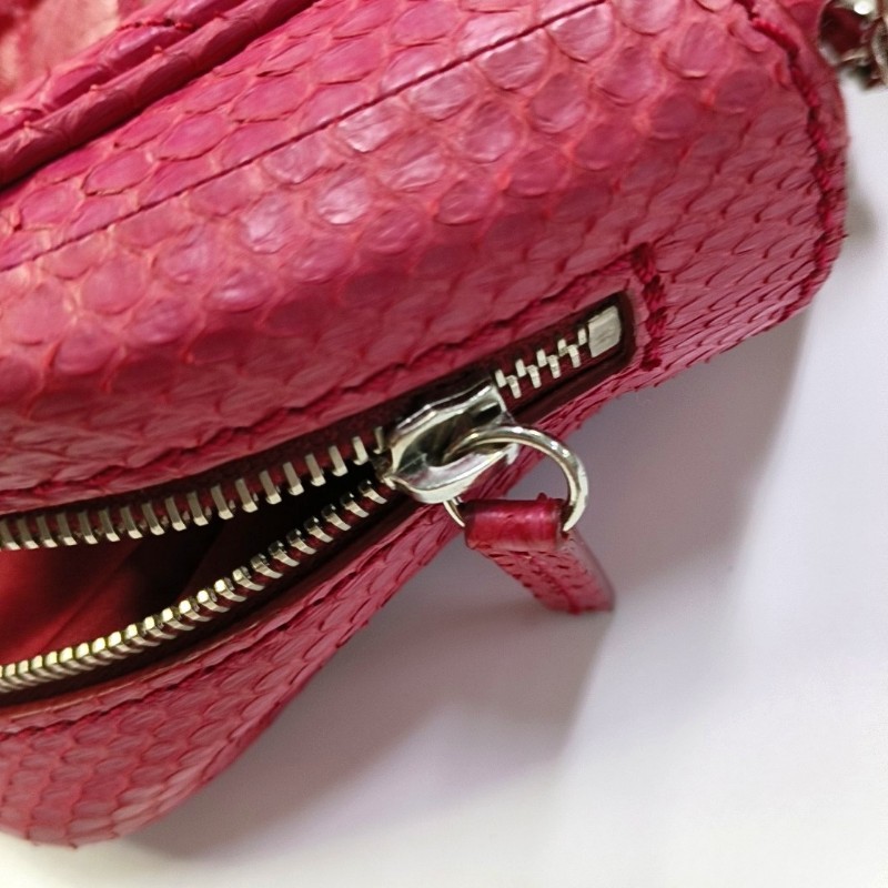 CHANEL 粉紅色蛇皮菱格紋絎縫單肩包 銀色五金 17開 9.8新-12