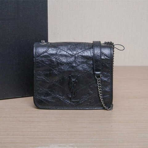 SAINT LAURENT NikibabyMini19D扣黑色牛皮黑扣肩背包