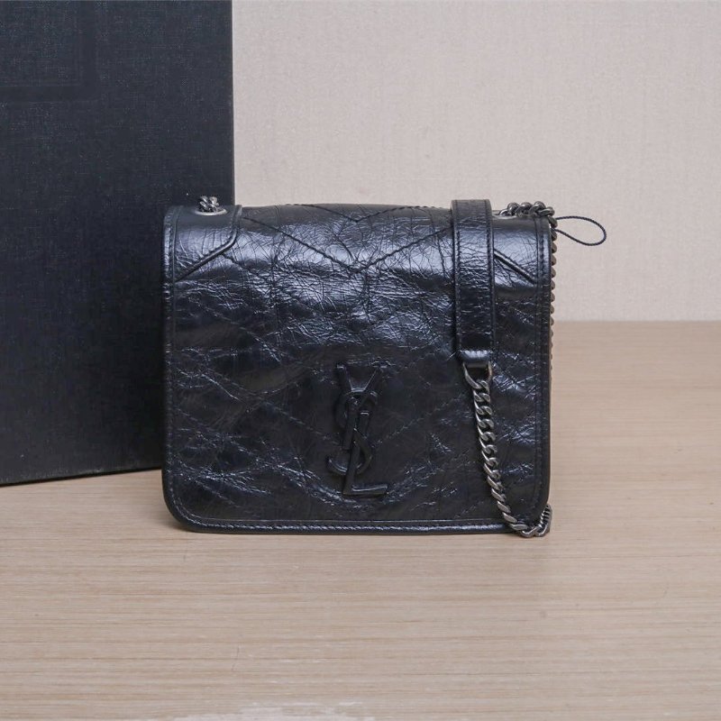 SAINT LAURENT NikibabyMini19D扣黑色牛皮黑扣肩背包-0