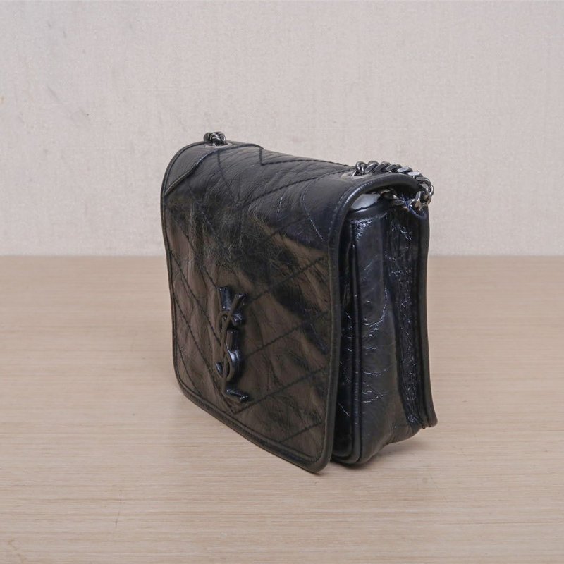 SAINT LAURENT NikibabyMini19D扣黑色牛皮黑扣肩背包-4