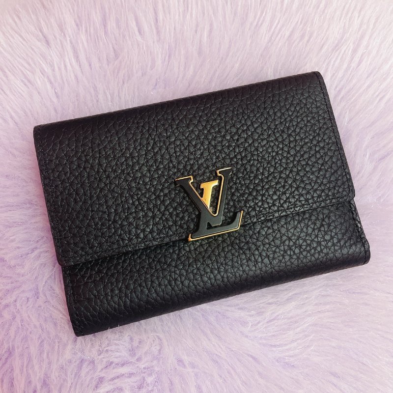 LV Capucines短夾(M62157)-0