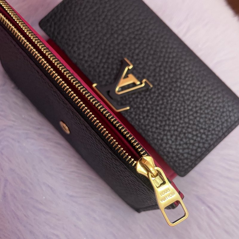 LV Capucines短夾(M62157)-3