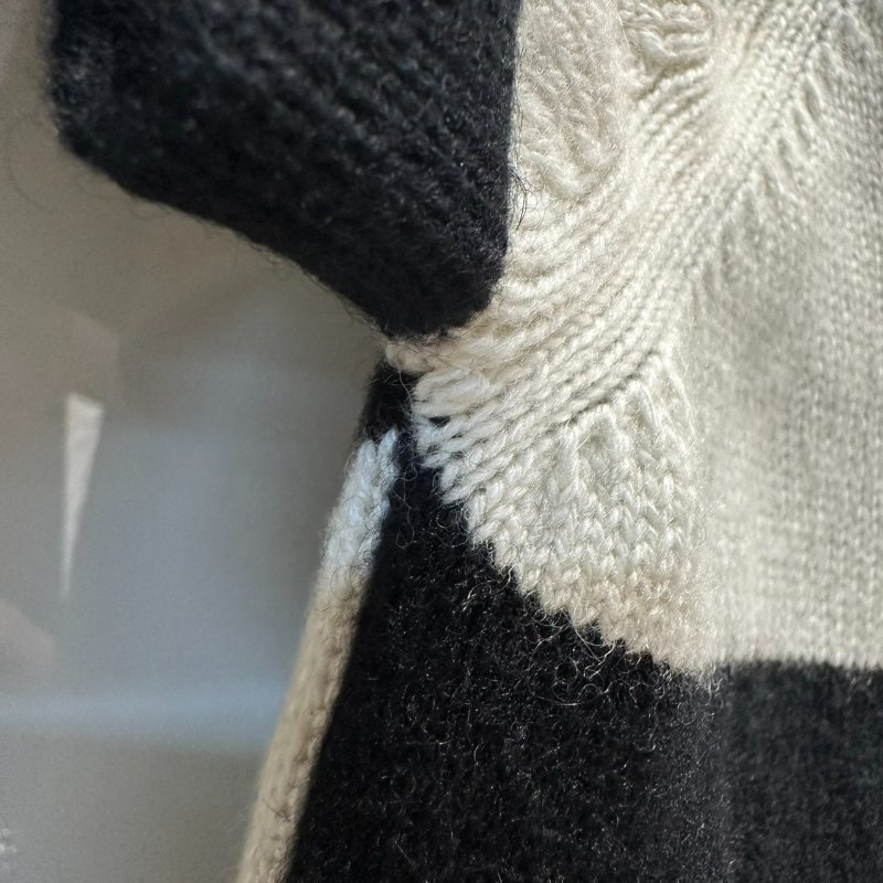 【美收精品】CHANE L黑色花花短版外套  4-136【隔月月中將轉賣至日本 上架期限30天】-3