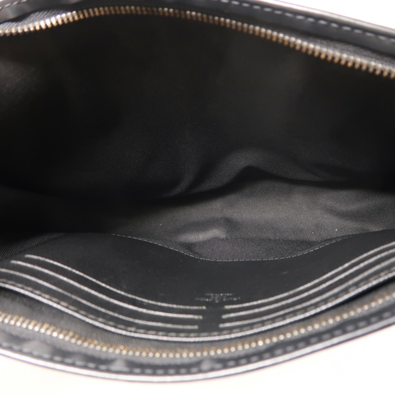 LOUIS VUITTON Monogram Eclipse Pochette Voyage MM銀扣手拿包-4