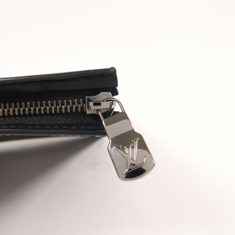 LOUIS VUITTON Monogram Eclipse Pochette Voyage MM銀扣手拿包-12