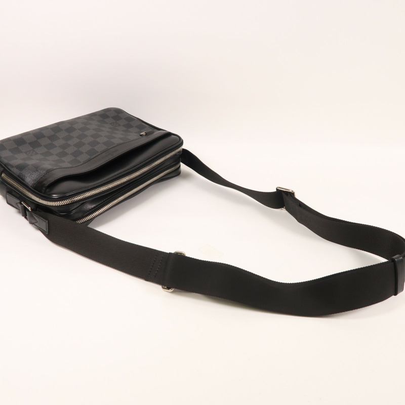 LOUIS VUITTON Damier Graphite Trocadero Messenger MM銀扣肩背袋-8