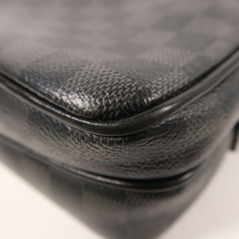 LOUIS VUITTON Damier Graphite Trocadero Messenger MM銀扣肩背袋-9