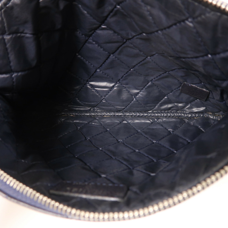 CHANEL 牛皮皮革Pouch銀扣手拿包-4