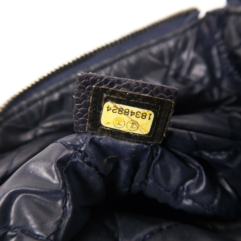 CHANEL 牛皮皮革Pouch銀扣手拿包-6