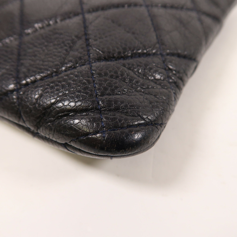 CHANEL 牛皮皮革Pouch銀扣手拿包-8