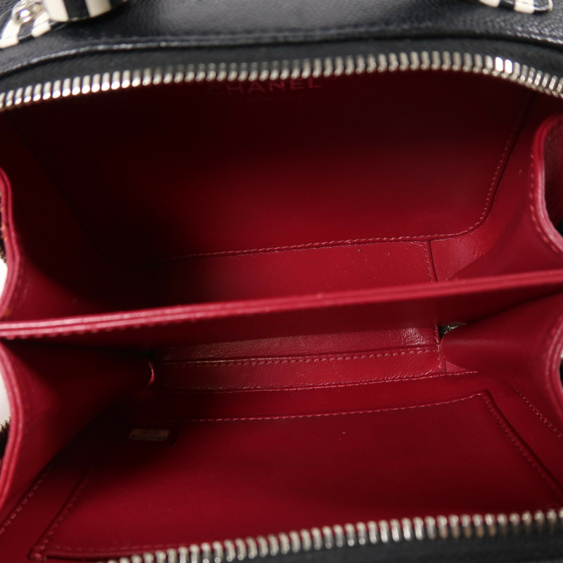 CHANEL 牛皮皮革Filigree Vanity Case銀扣手挽肩背兩用袋-4