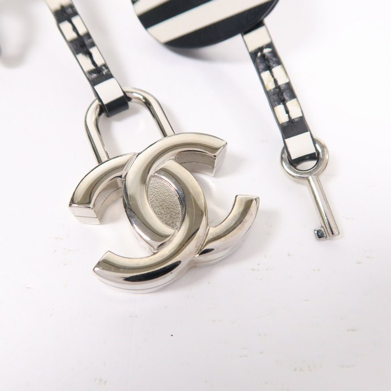 CHANEL 牛皮皮革Filigree Vanity Case銀扣手挽肩背兩用袋-15