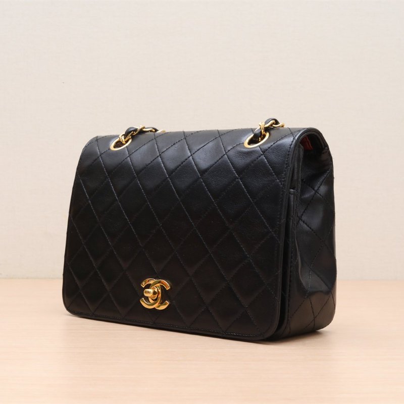 CHANEL 19BAGTote托特包白色牛皮晶片開金扣菱格紋肩背包-4