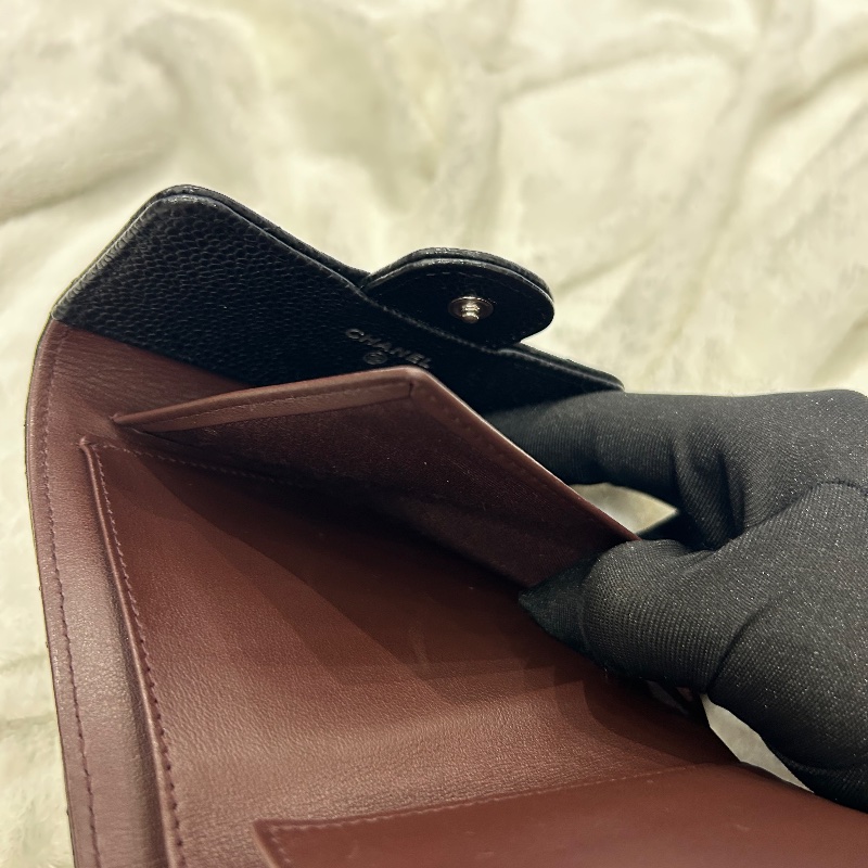 Chanel 黑色荔枝紋皮 CF 銀色 LOGO 三折短夾-22