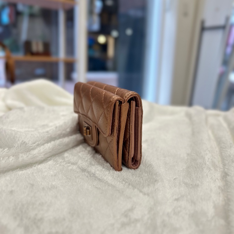 Chanel 絎縫金屬光澤紅銅色短夾-5