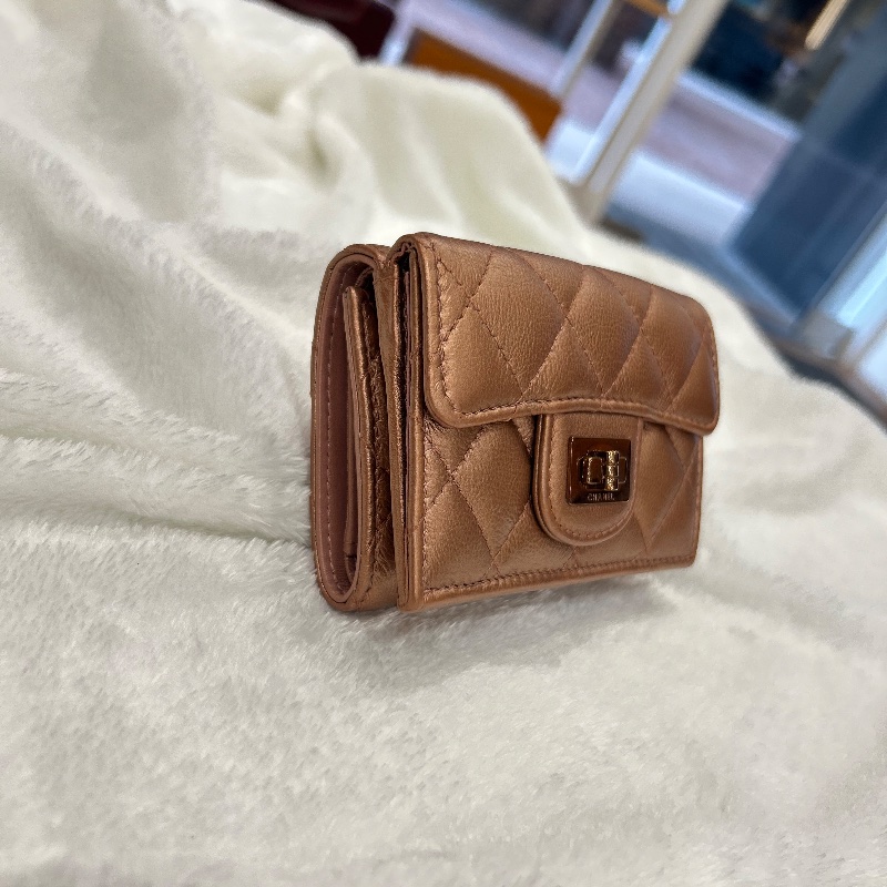 Chanel 絎縫金屬光澤紅銅色短夾-6