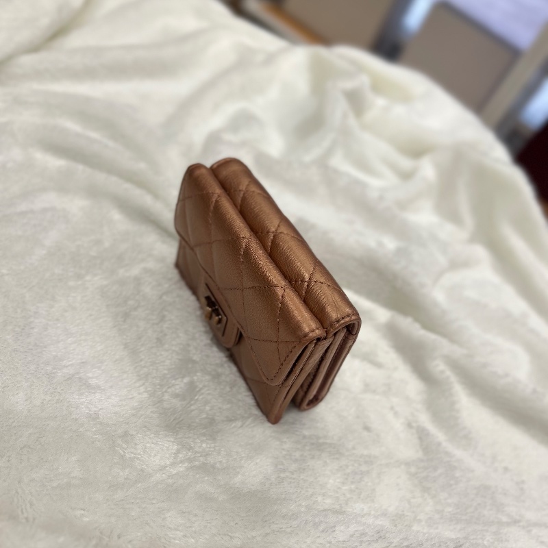 Chanel 絎縫金屬光澤紅銅色短夾-11