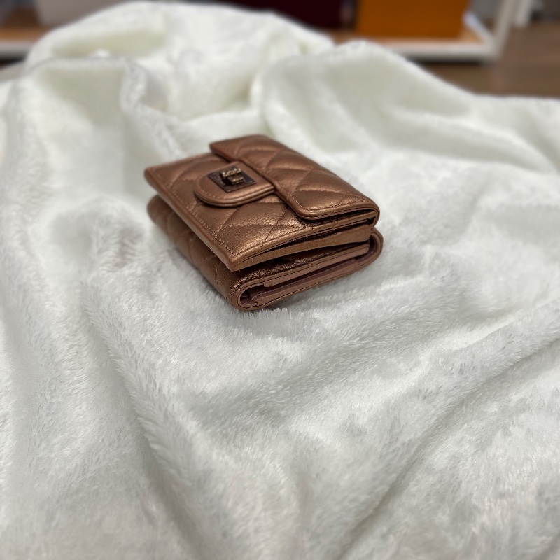 Chanel 絎縫金屬光澤紅銅色短夾-14