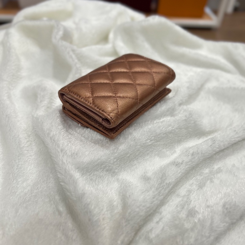 Chanel 絎縫金屬光澤紅銅色短夾-15