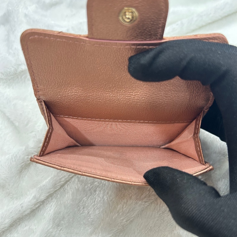 Chanel 絎縫金屬光澤紅銅色短夾-19