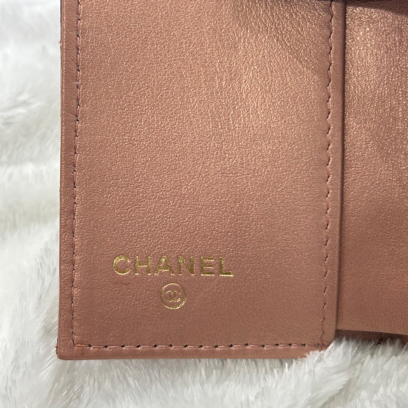 Chanel 絎縫金屬光澤紅銅色短夾-21