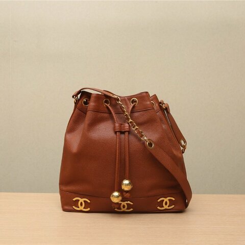 CHANEL GABRIELLE流浪小號20白色竹編29開金扣肩背包