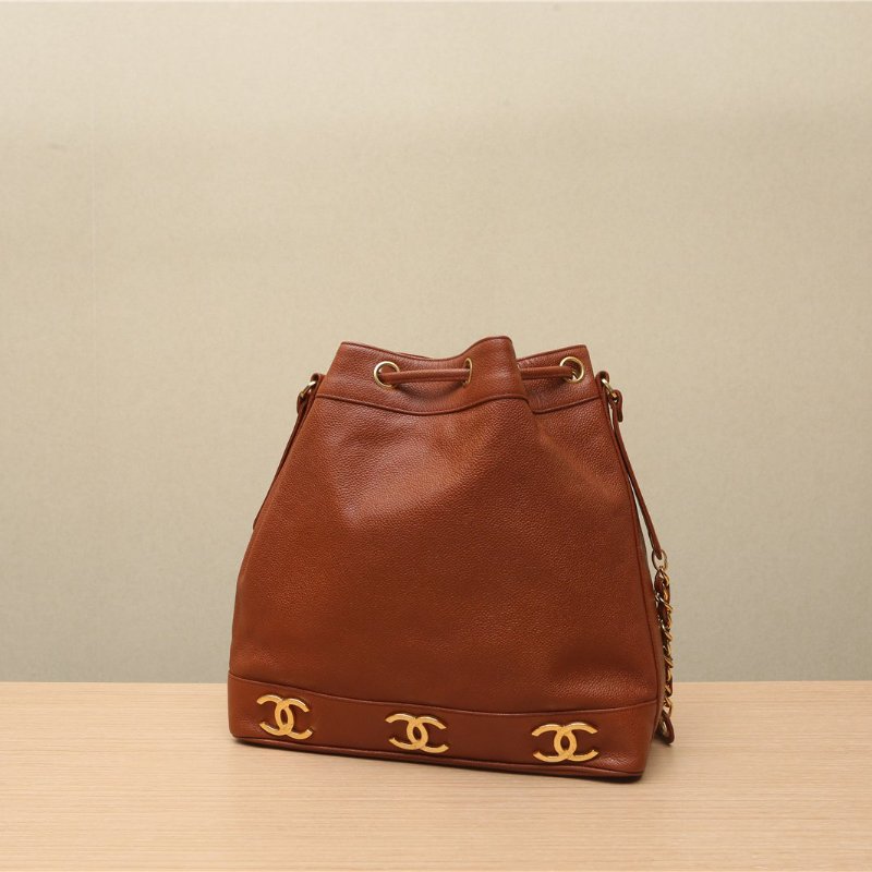 CHANEL GABRIELLE流浪小號20白色竹編29開金扣肩背包-3