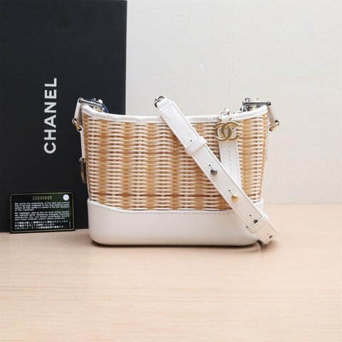 CHANEL 中古葡萄藤鈴鐺耳夾合金肩背包