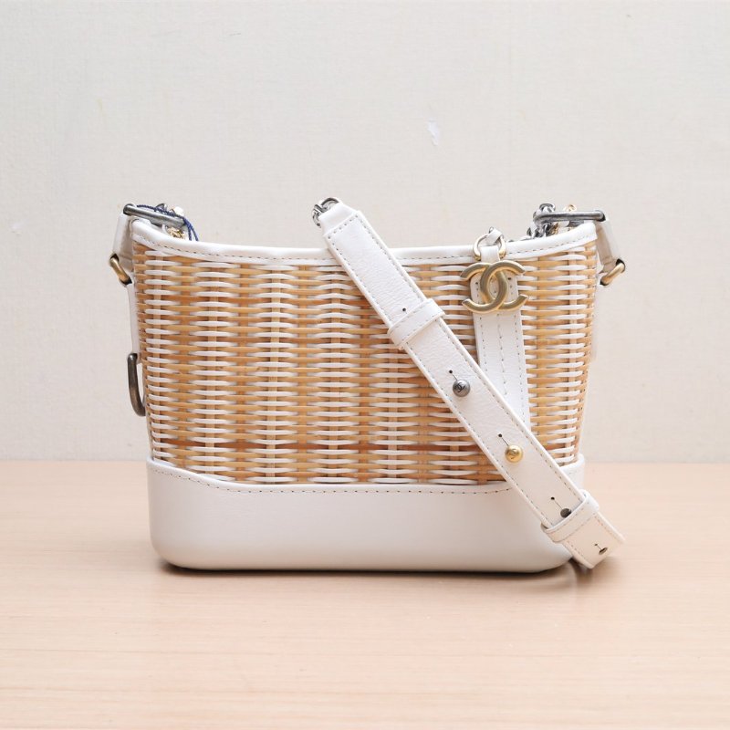 CHANEL 中古葡萄藤鈴鐺耳夾合金肩背包-1