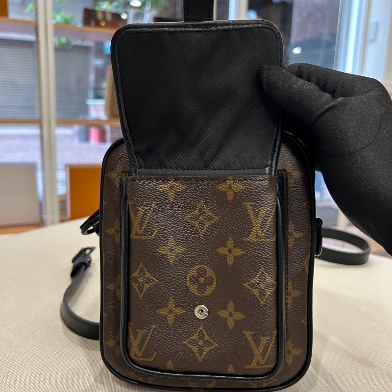 LV Christopher 老花拉鍊斜背包相機包 M69404-22