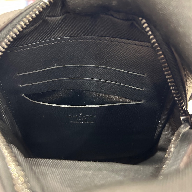 LV Christopher 老花拉鍊斜背包相機包 M69404-24