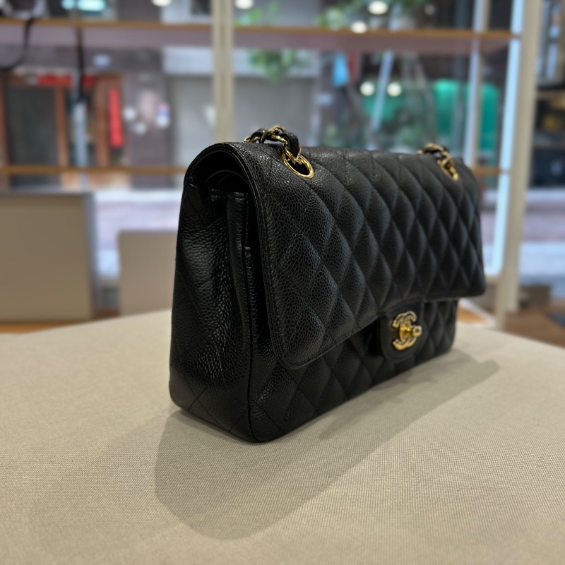 Chanel 中型經典雙翻蓋魚子醬粒面皮革肩背包-6