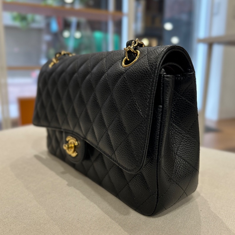 Chanel 中型經典雙翻蓋魚子醬粒面皮革肩背包-7